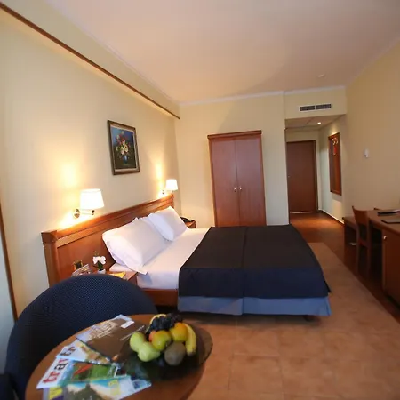 Ξενοδοχείο Continental 4*