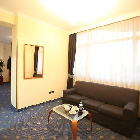 كونتيننتال 4*