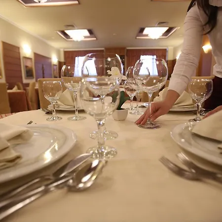 كونتيننتال فندق