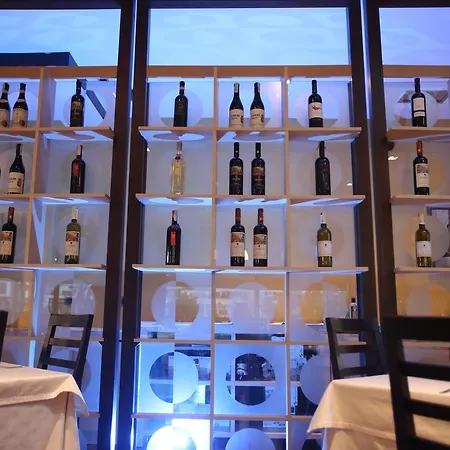 Continental Hotel Vorë