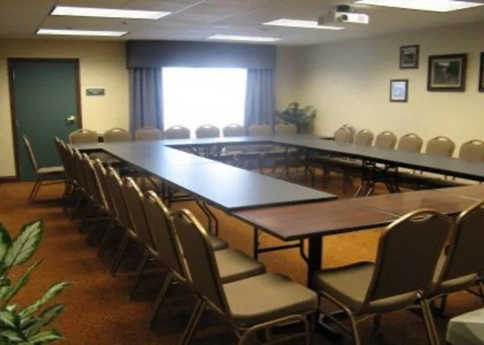 מלון Continental 4*