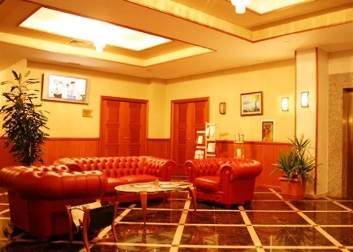 מלון Continental 4*