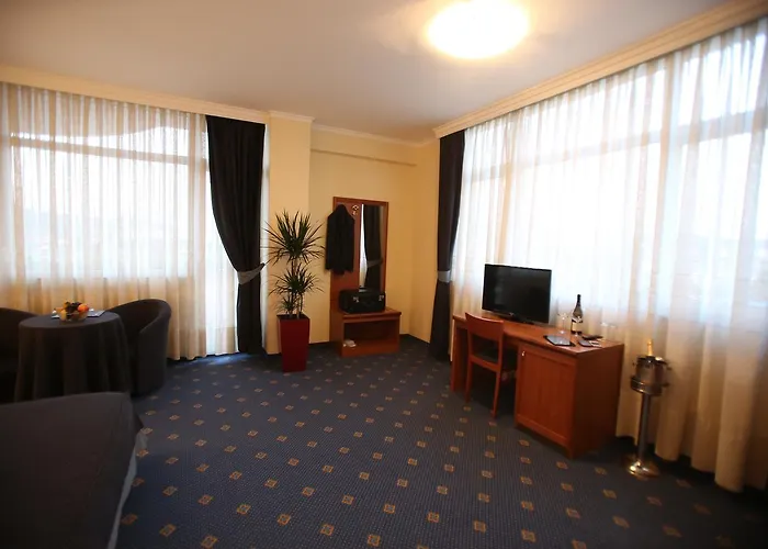 Continental Hotell 4*