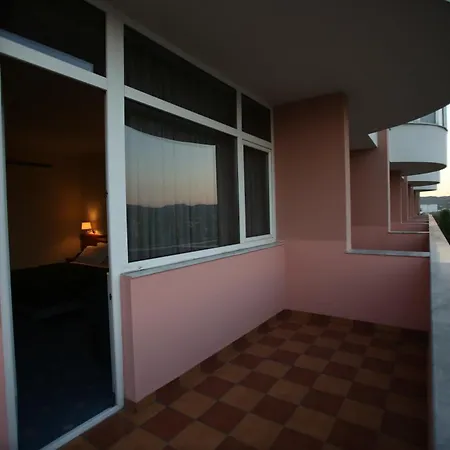 Continental Hotel Vorë