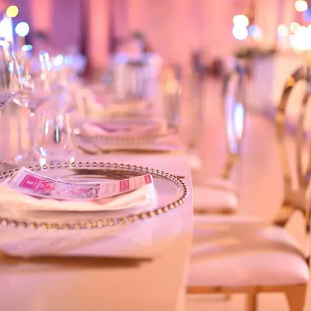 Continental ホテル