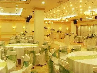 Continental ホテル 4*