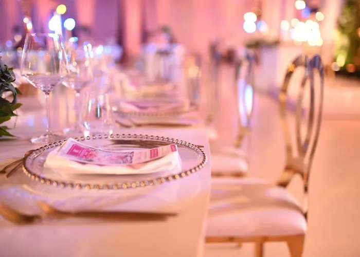 Continental ホテル